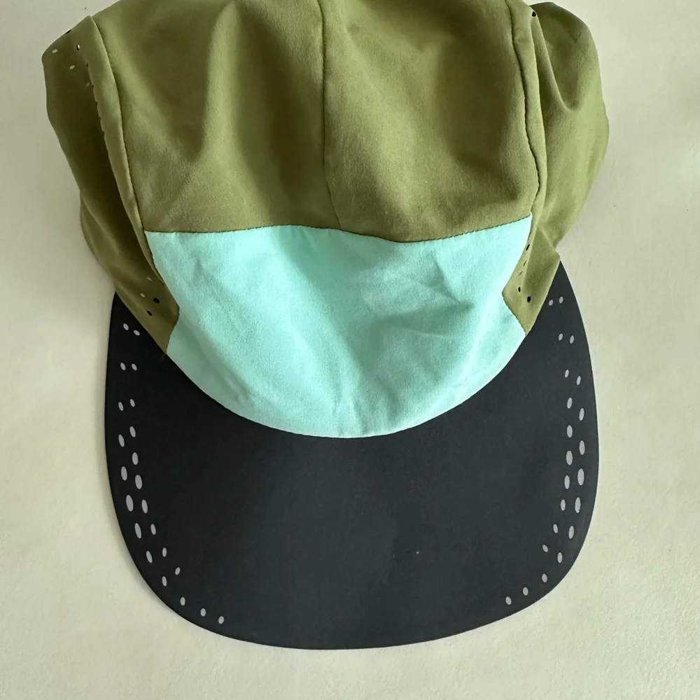 Lululemon Lightweight crushable Run Hat. NWT - Picture 3 of 7